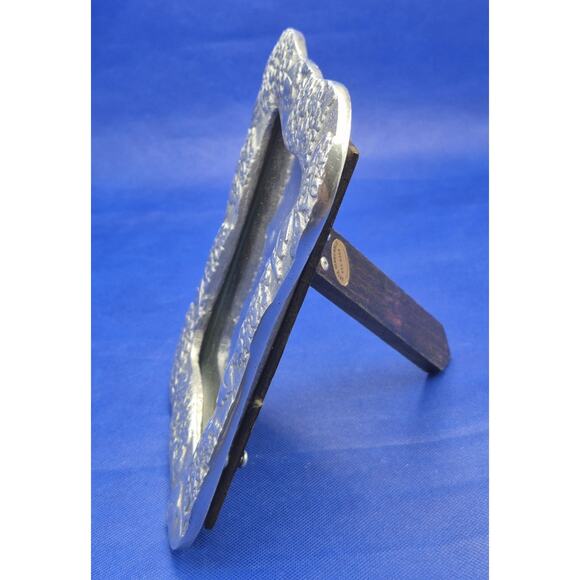 Vtg Arte Giancarlo Honduras Pewter Picture Frame Floral Design Wood Back 9x7" - Picture 3 of 7